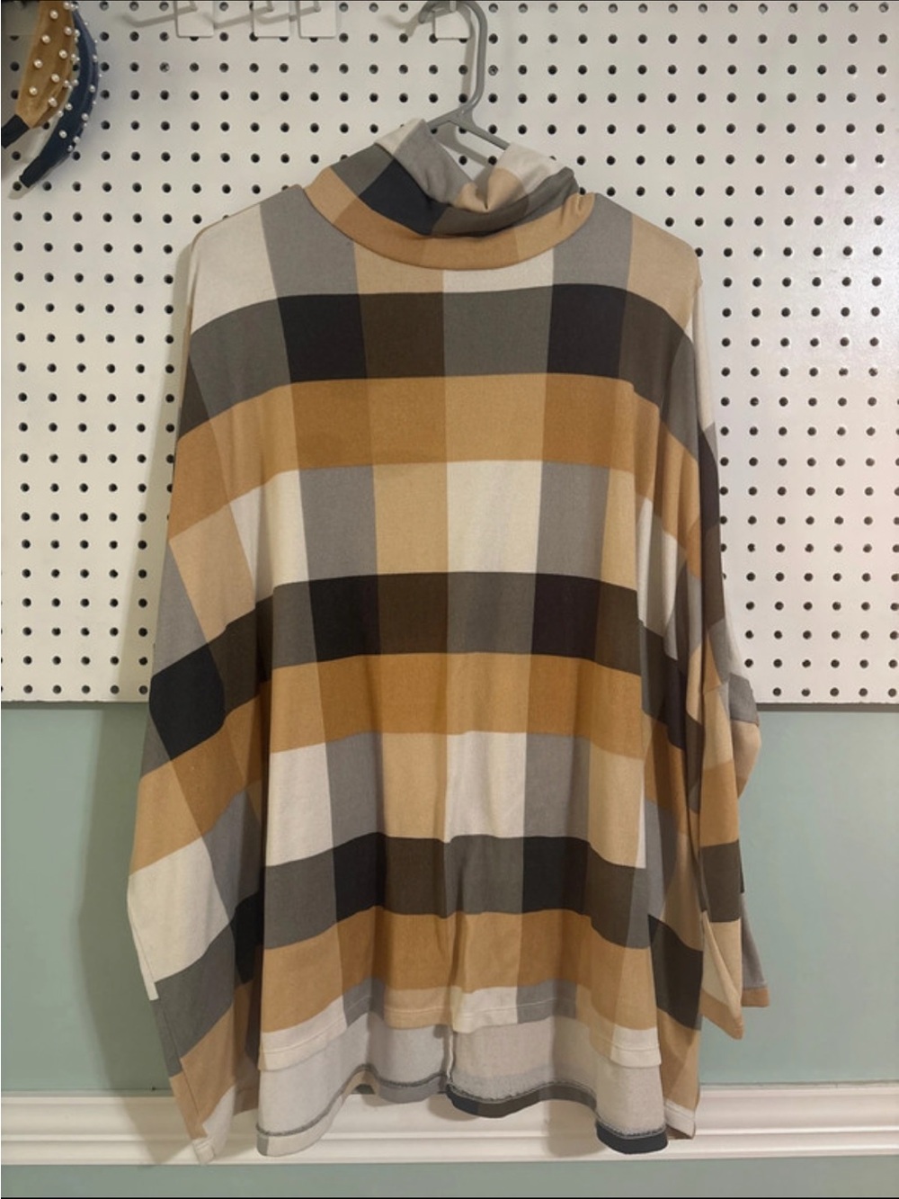 LuLaRoe Plaid Tunic in Mustard, Cream & Gray - Picture 1 of 2
